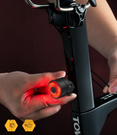 TOWILD TL03 Cykelbaglygte Bremse Auto Sensing Cykelbaglygte USB Genopladelig baglygte IPX7 Vandtæt 3 sikkerhedstilstande Ultralys til natsikkerhedskørsel