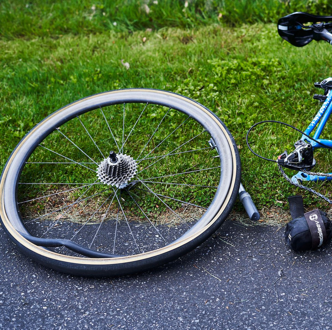 Hvordan reparerer man fladt dæk? – Rinosbike.dk