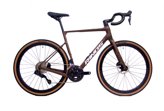 RINOS Kulfiber Gravelcykel Sandman8.0 Shimano 105 Di2 Kaffe