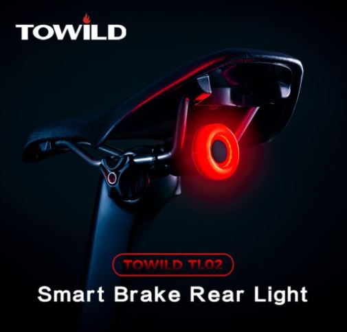 TOWILD cykelbaglygte med automatisk bremsesensor USB genopladelig Vandtæt IPX7 3 sikkerhedstilstande Ultralys for sikker natkørsel